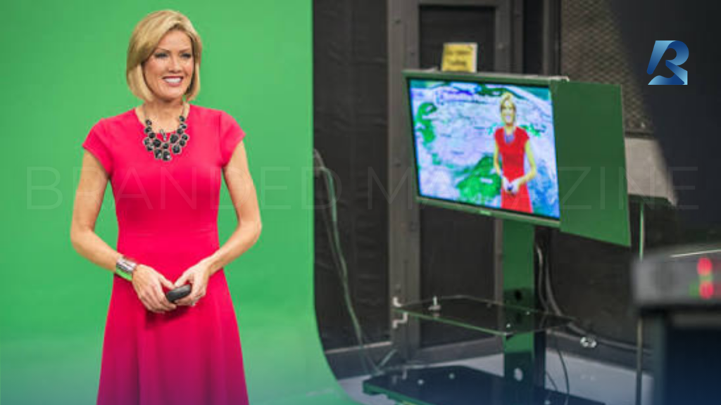 Cecily Tynan 