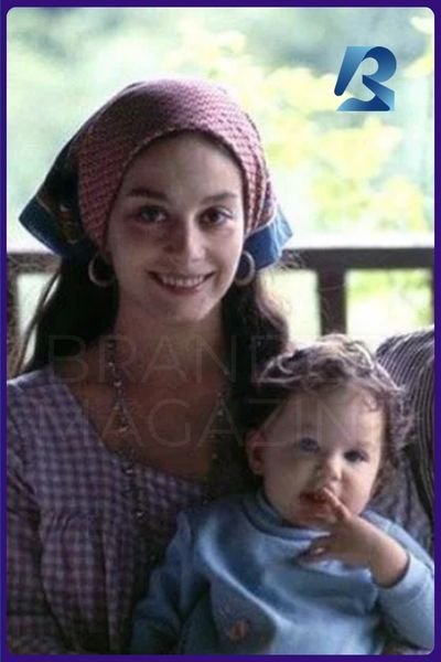 Anna Dylan